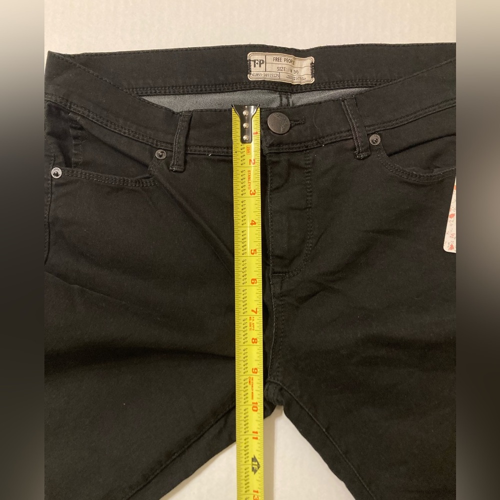 Free People | NWT Women’s Black Denim Cropped Jeans - Picture 9 of 11